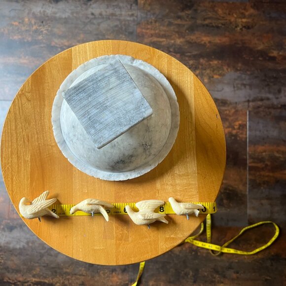 Vtg Hand Carved Italian Marble Pedestal Bird Bath/Fruit Bowl w/4 Removable Doves - Picture 11 of 16